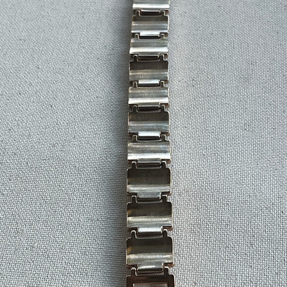 ✨ Vintage-Style Gold Tone Link Bracelet with Iridescent Panels ✨ - Picture 8 of 8